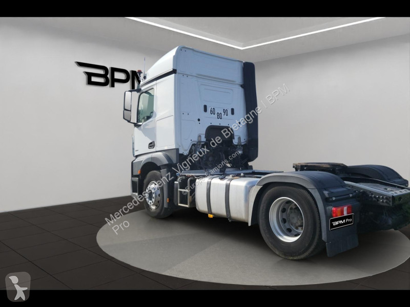 Cabeza tractora Mercedes II 1842 StreamSpace...