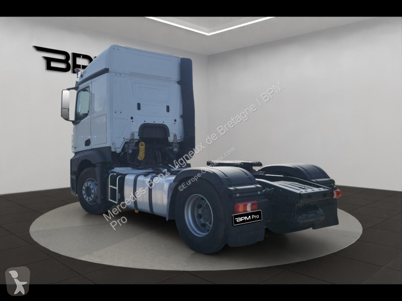 Cabeza tractora Mercedes II 1842 StreamSpace...