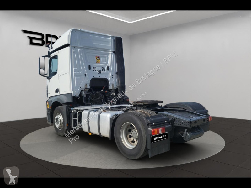 Cabeza tractora Mercedes II 1842 StreamSpace...