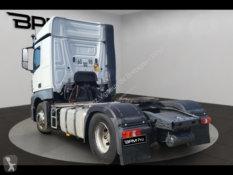 Cabeza tractora Mercedes II 1842 StreamSpace...