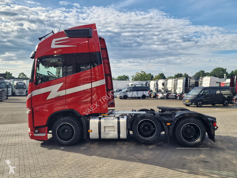Cabeza tractora Volvo 13500 Globetrotter XL...