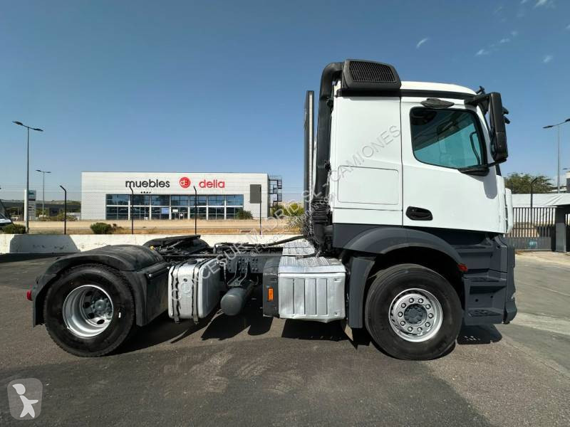 Cabeza tractora Mercedes 1845 LS
