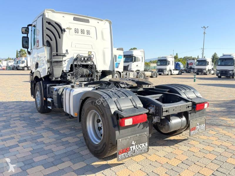 Cabeza tractora Renault 520