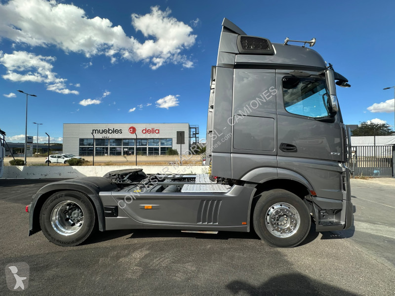 Cabeza tractora Mercedes  1851 LS