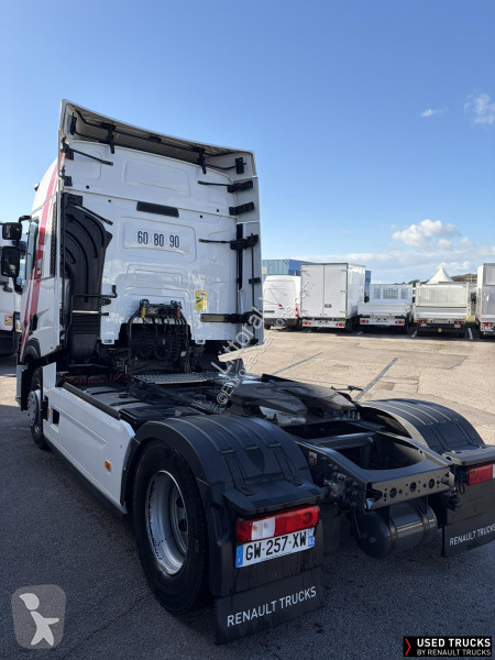 Cabeza tractora Renault