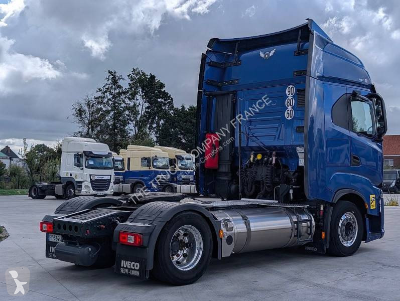 Cabeza tractora Iveco 460 GNL