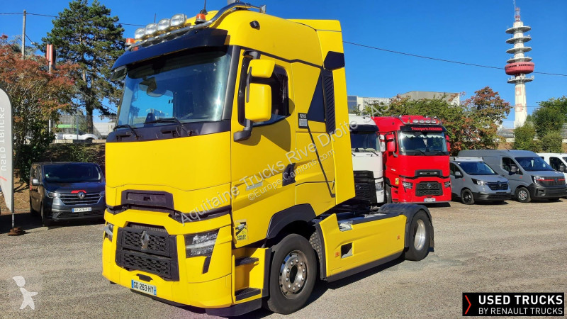 Tahač Renault