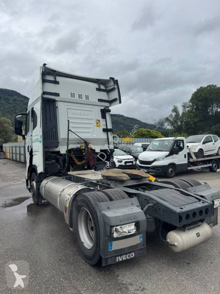 Tahač Iveco 460