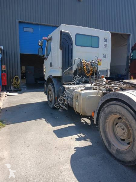 Cap tractor Renault 460 DXI