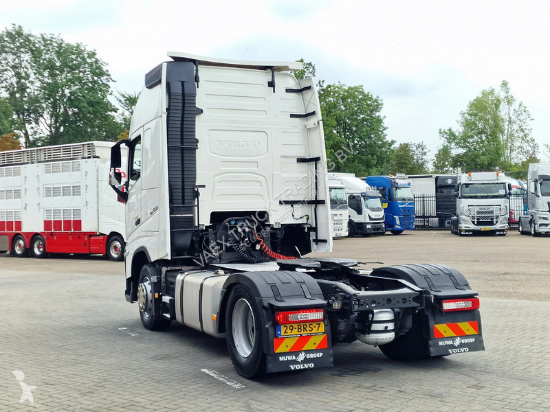 Tahač Volvo 13500 4x2 Globetrotter XL - I...