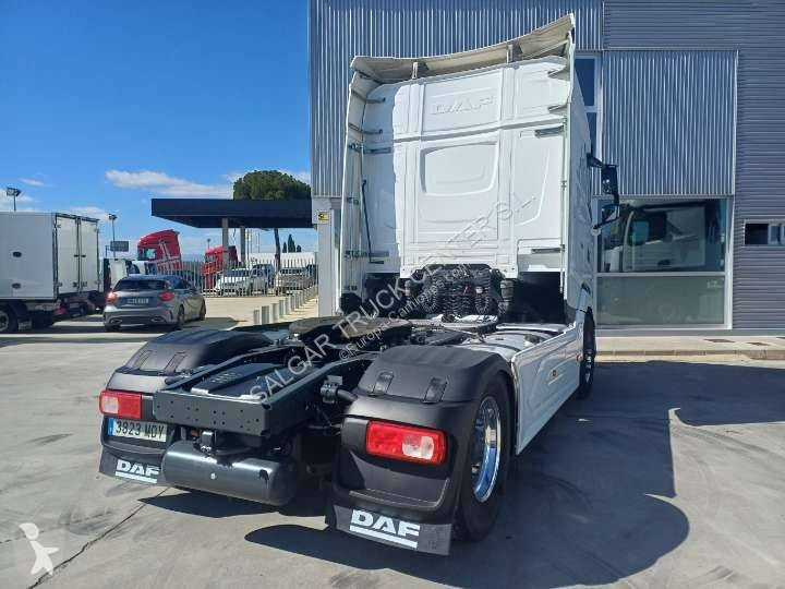 Tahač DAF 530 FT