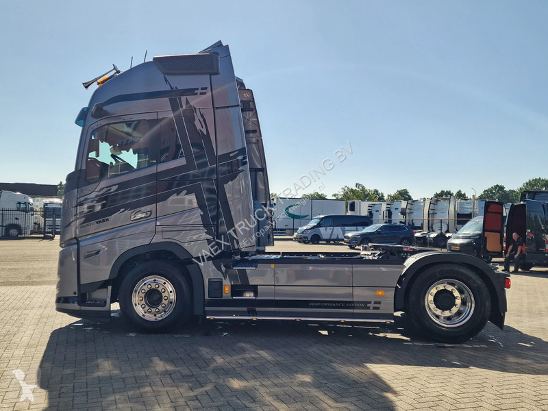 Nyergesvontató Volvo 16780 Globetrotter XL Aero...
