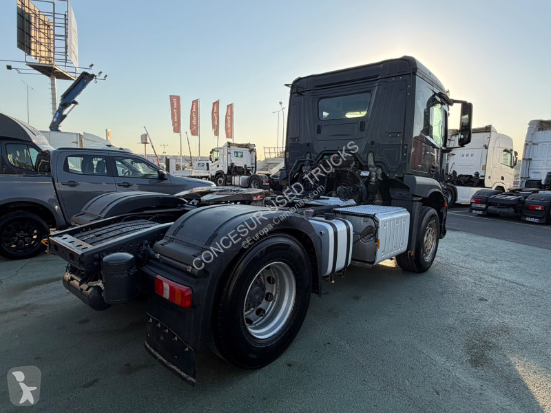 Cabeza tractora Mercedes  1845LS
