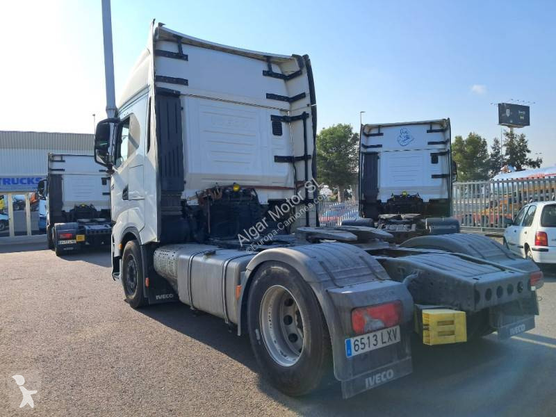 Cabeza tractora Iveco 530