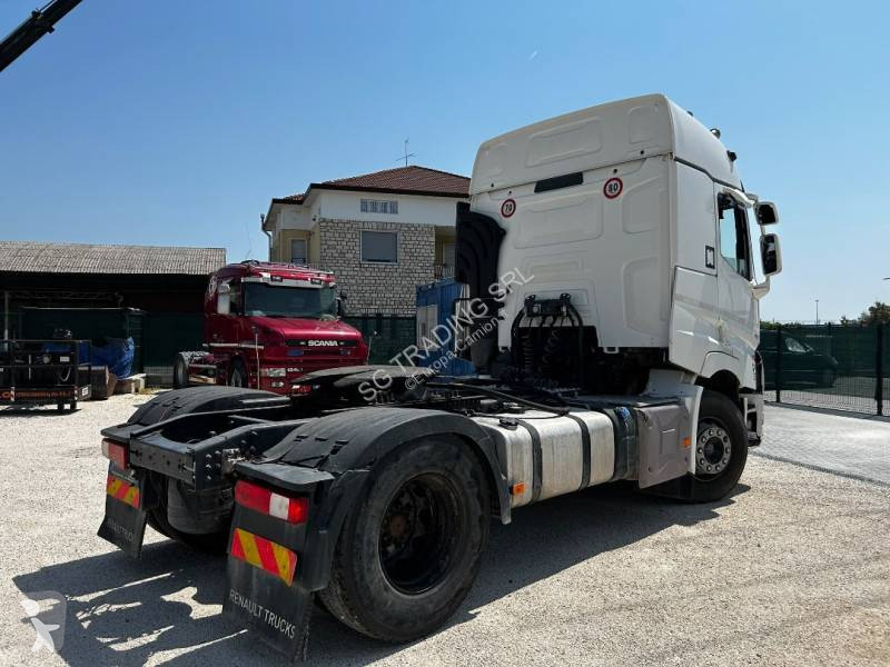 Cabeza tractora Renault 520