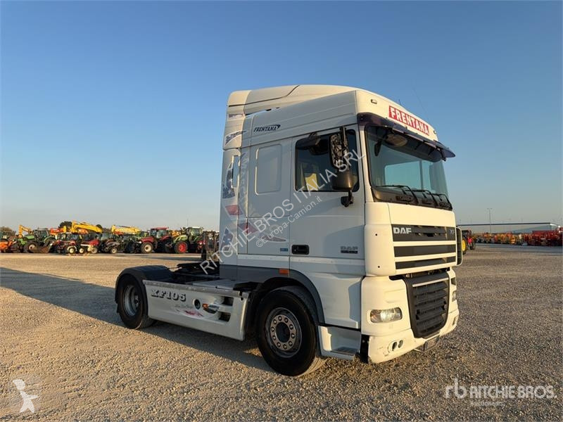 Cabeza tractora DAF 4x2 S/A Sleeper Truck Tractor
