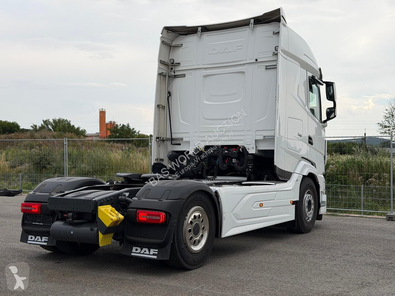 Nyergesvontató DAF 480