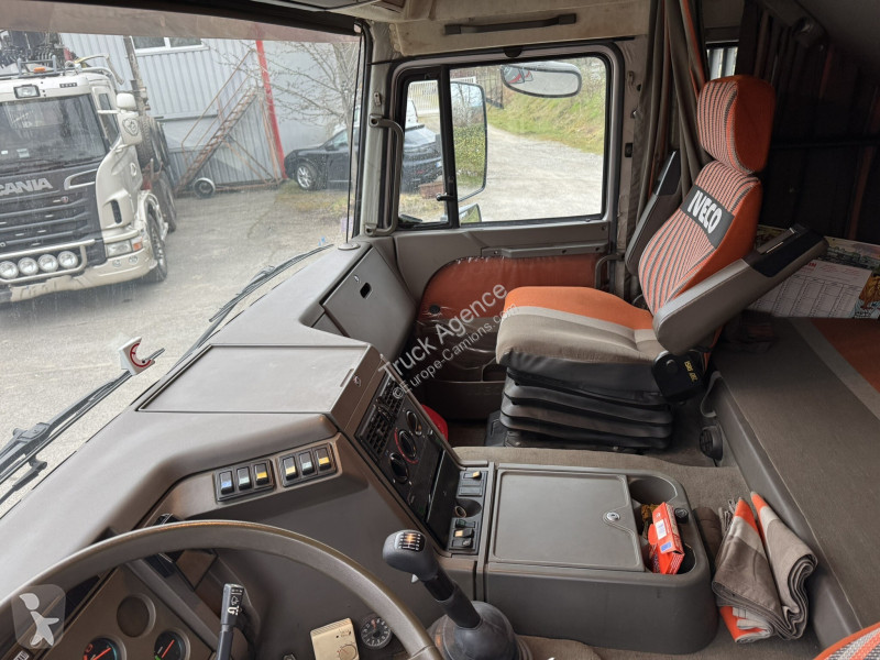 Тягач Iveco