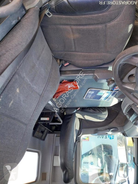Nyergesvontató Mercedes 2536