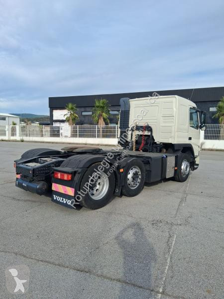 Tractor Volvo 3 EIXOS/ 1ELEVAR E DIRECIONAL +...