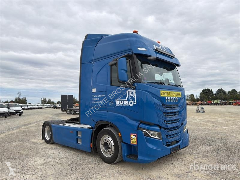 Cap tractor Iveco s-way 490 4x2 S/A Sleeper...
