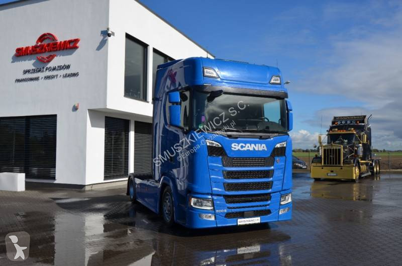 Cap tractor Scania 560