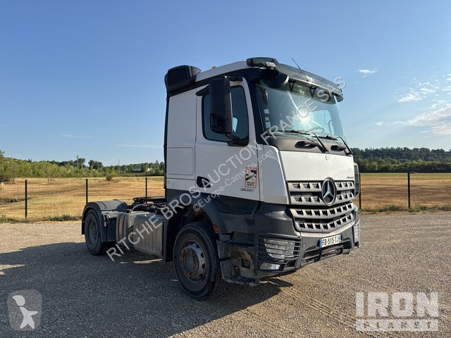 Cap tractor Mercedes 2051