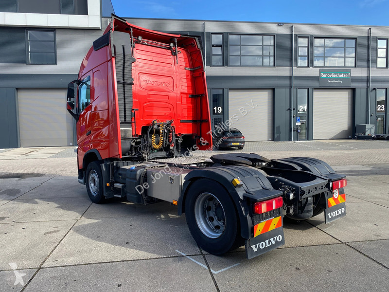 Tractor Volvo 13420 Globetrotter / Automatic /...