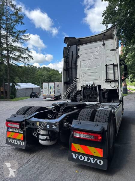Cap tractor Volvo