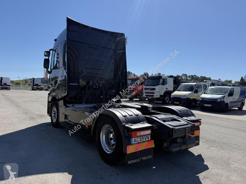 Tractor Renault 520 P4X2 E6 Gamme