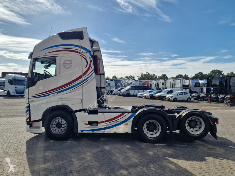 Cap tractor Volvo 13500 Globetrotter XL 6x2 -...