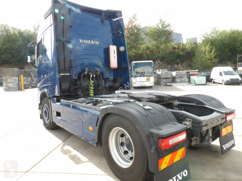 Cap tractor Volvo 460-VOITH...