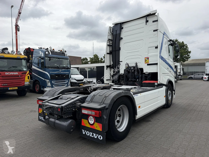 Cap tractor Volvo Globetrotter XL Euro 6