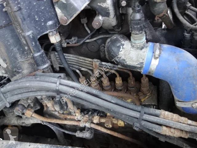 Tractor MAN 33.460 manual fuel pump