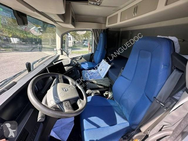Ciągnik siodłowy Volvo 500