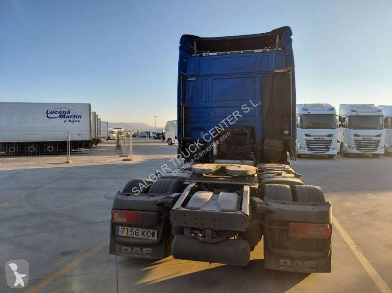 Тягач DAF 440