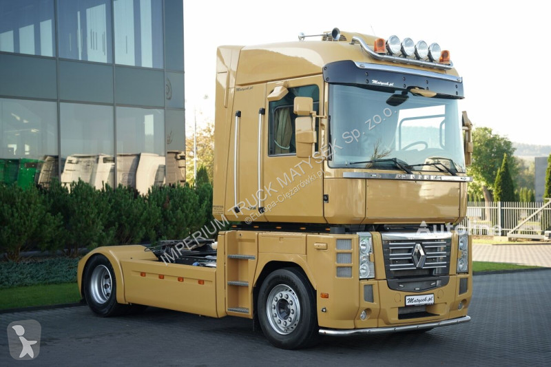 Тягач Renault MAGNUM 520