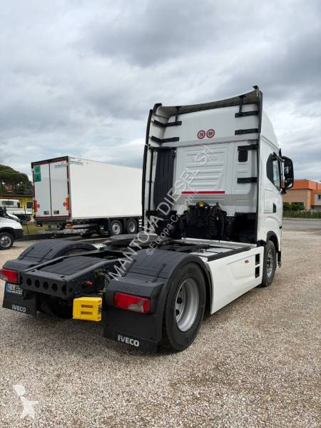 Traktor Iveco 530