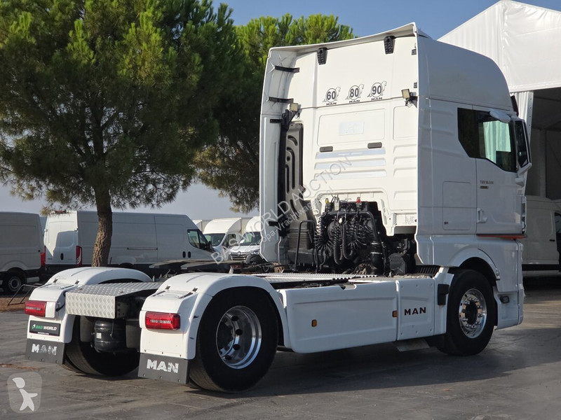 Traktor MAN 18.510