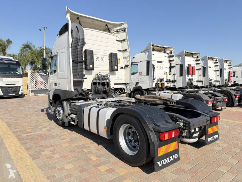Traktor Volvo 460