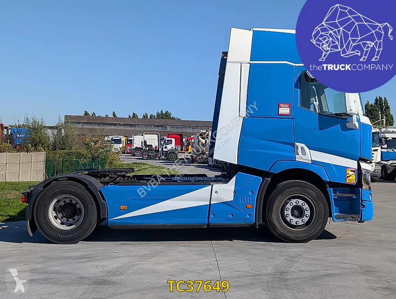 Traktor Renault T 520