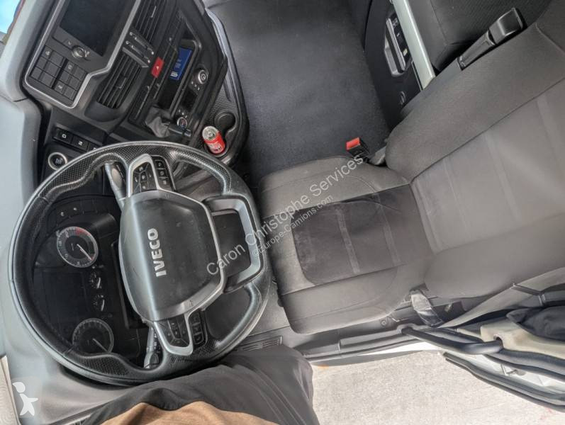 جرار Iveco 530