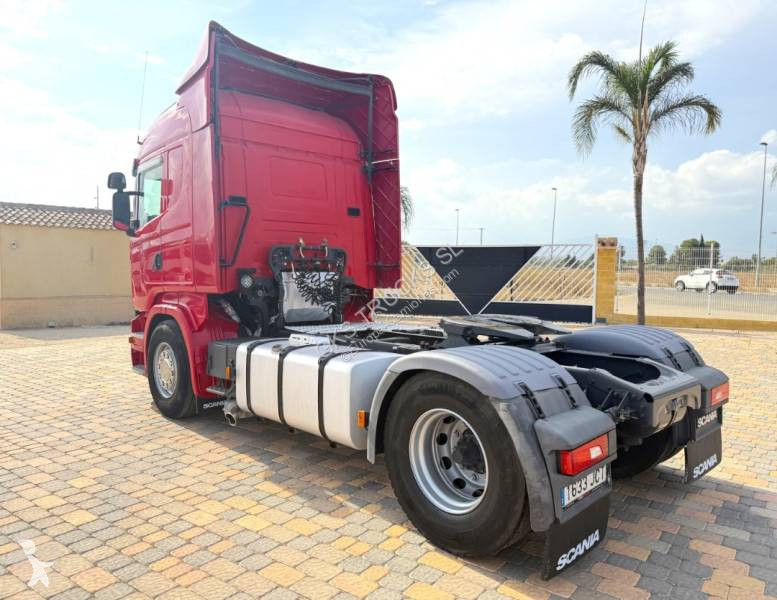 جرار Scania 520
