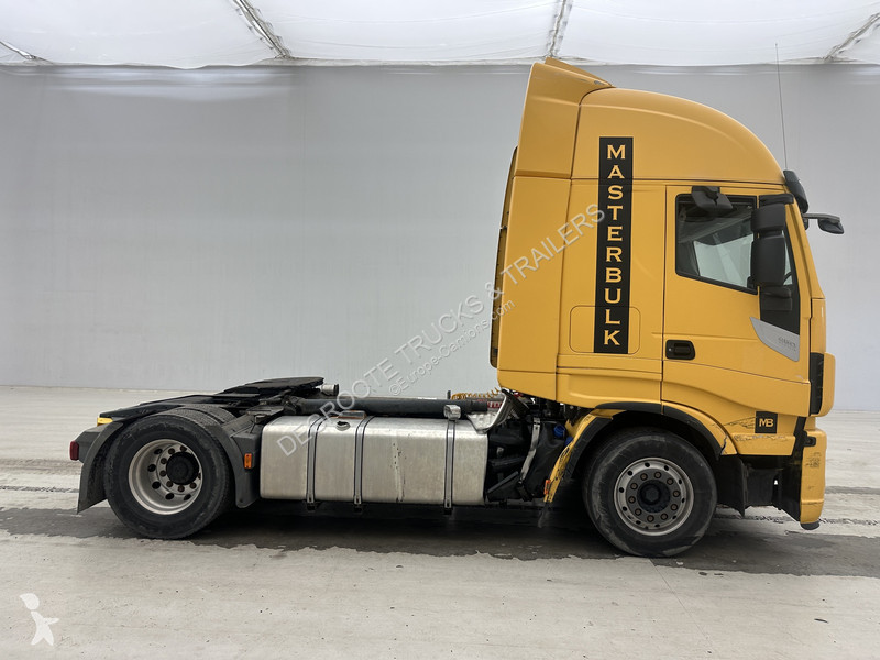 جرار Iveco 460