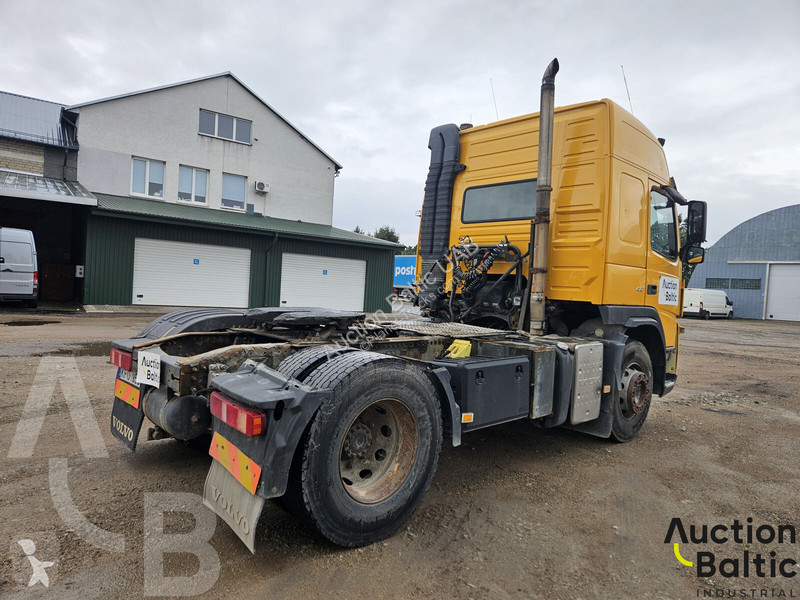 Cap tractor Volvo
