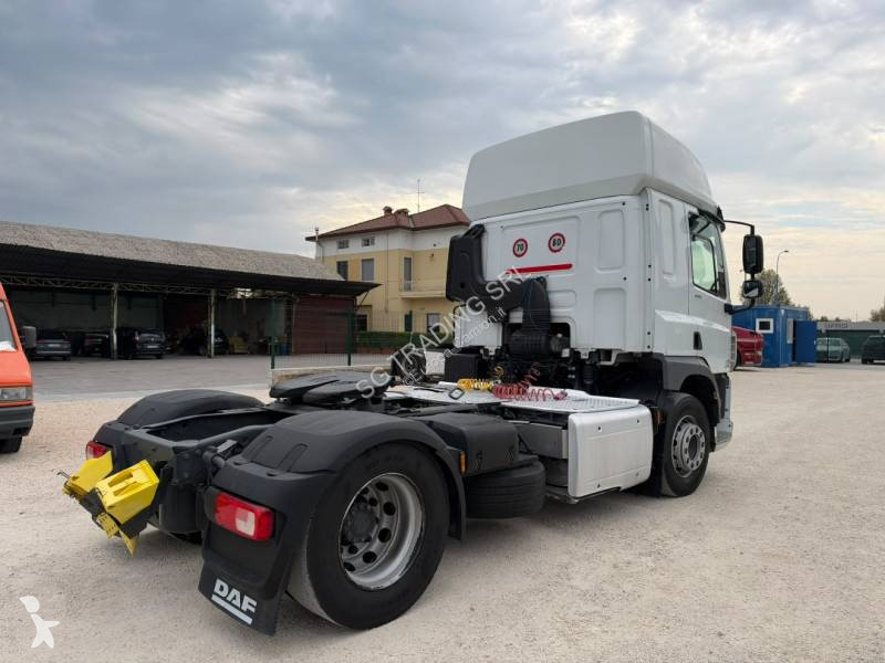 DAF 440 tractor unit