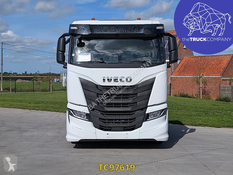 Iveco S-Way 420 tractor unit