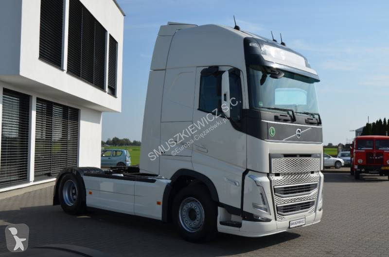 Tahač Volvo 500 Globetrotter XL