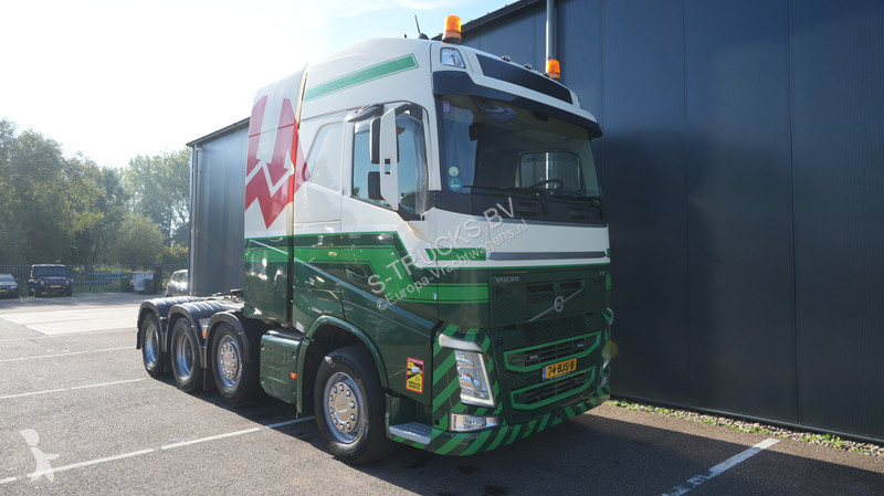 Tahač Volvo 8x4 130T Tractor unit