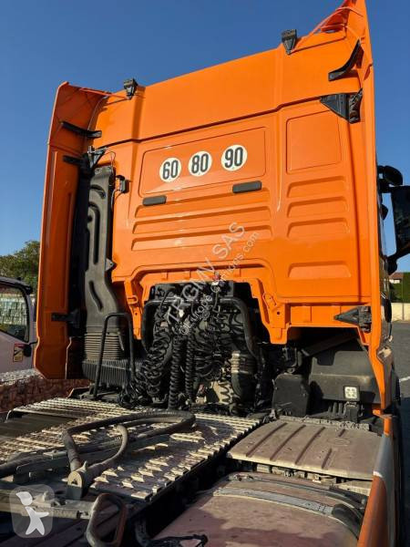 MAN 18.520 tractor unit